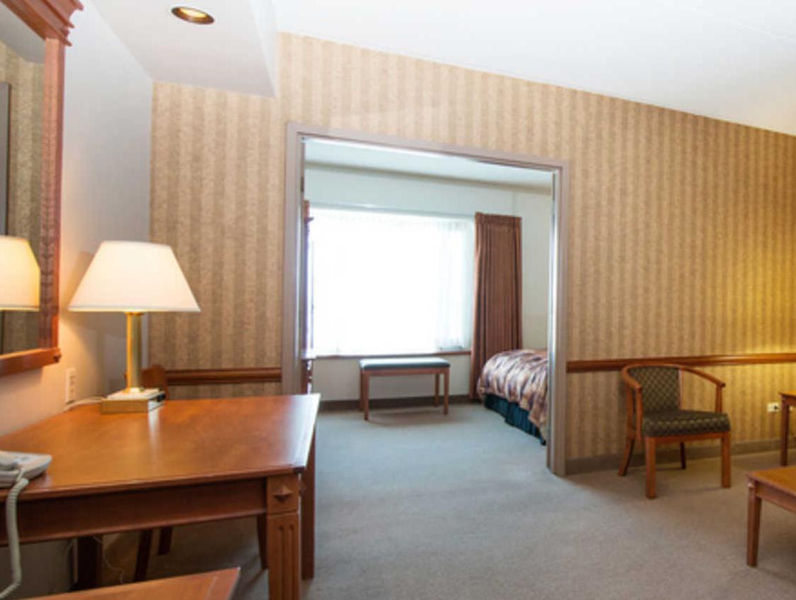 Clarion Hotel&Suites Brandon Exterior foto