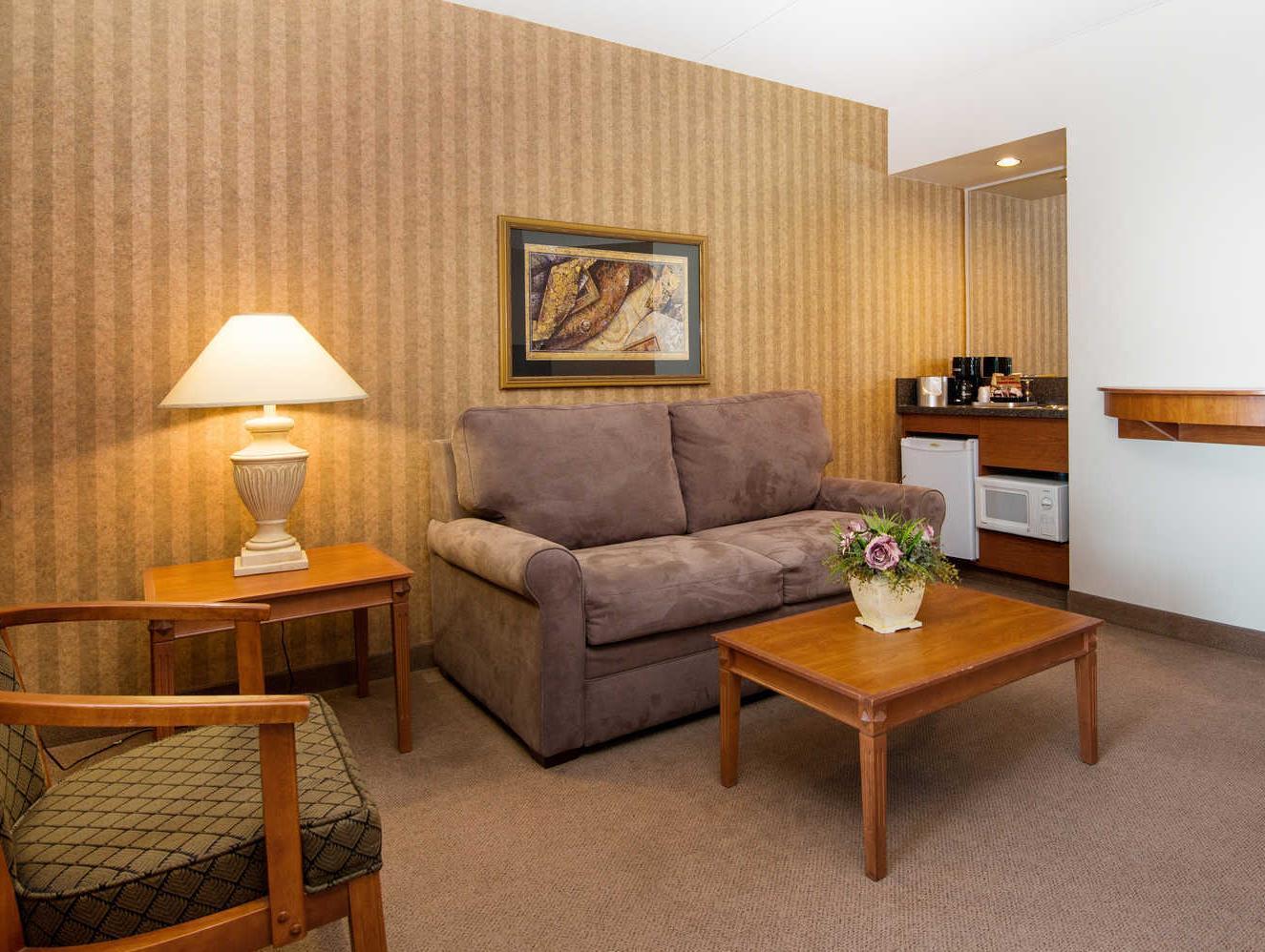 Clarion Hotel&Suites Brandon Exterior foto