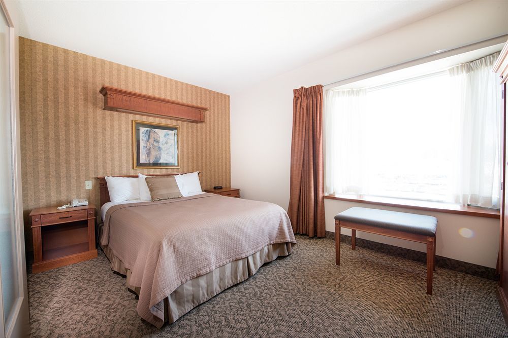 Clarion Hotel&Suites Brandon Exterior foto